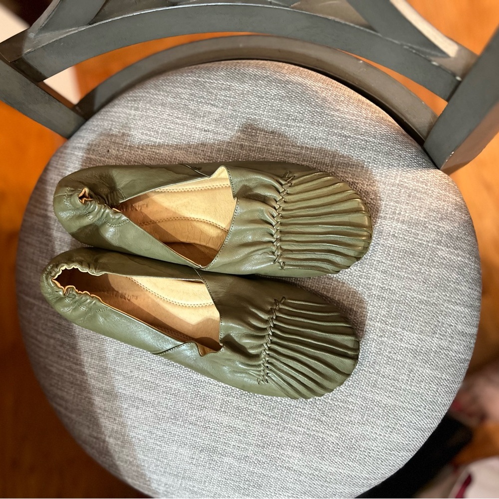 Women's Olive Green ballet flat by Chocolate size 10